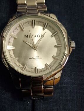 MIYKON Stainless Silver Men's Watch